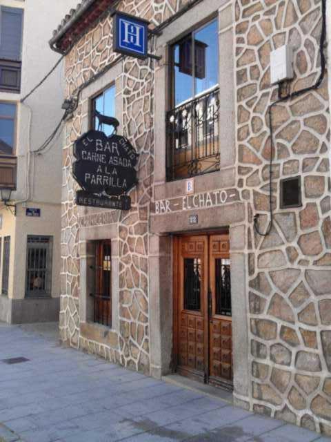 Hostal Restaurante El Chato El Barraco Екстериор снимка